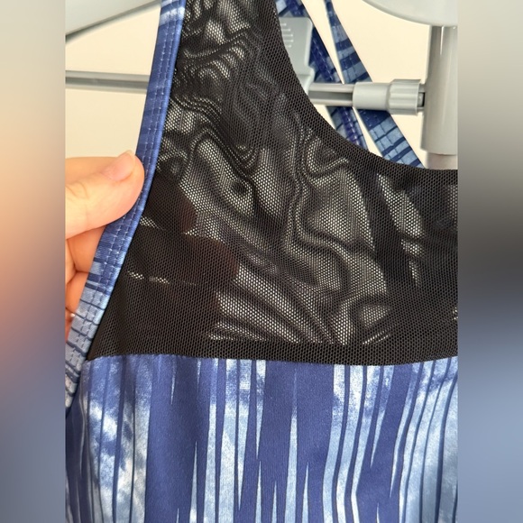 ASICS Sports Bra - Picture 2 of 4